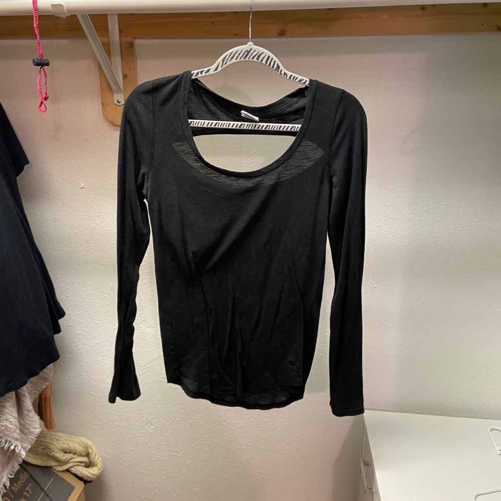 Long sleeve open back tshirt